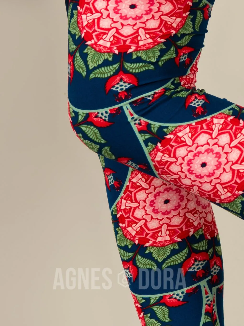 Agnes & Dora™ S/M Leggings Ring Around the Rosie