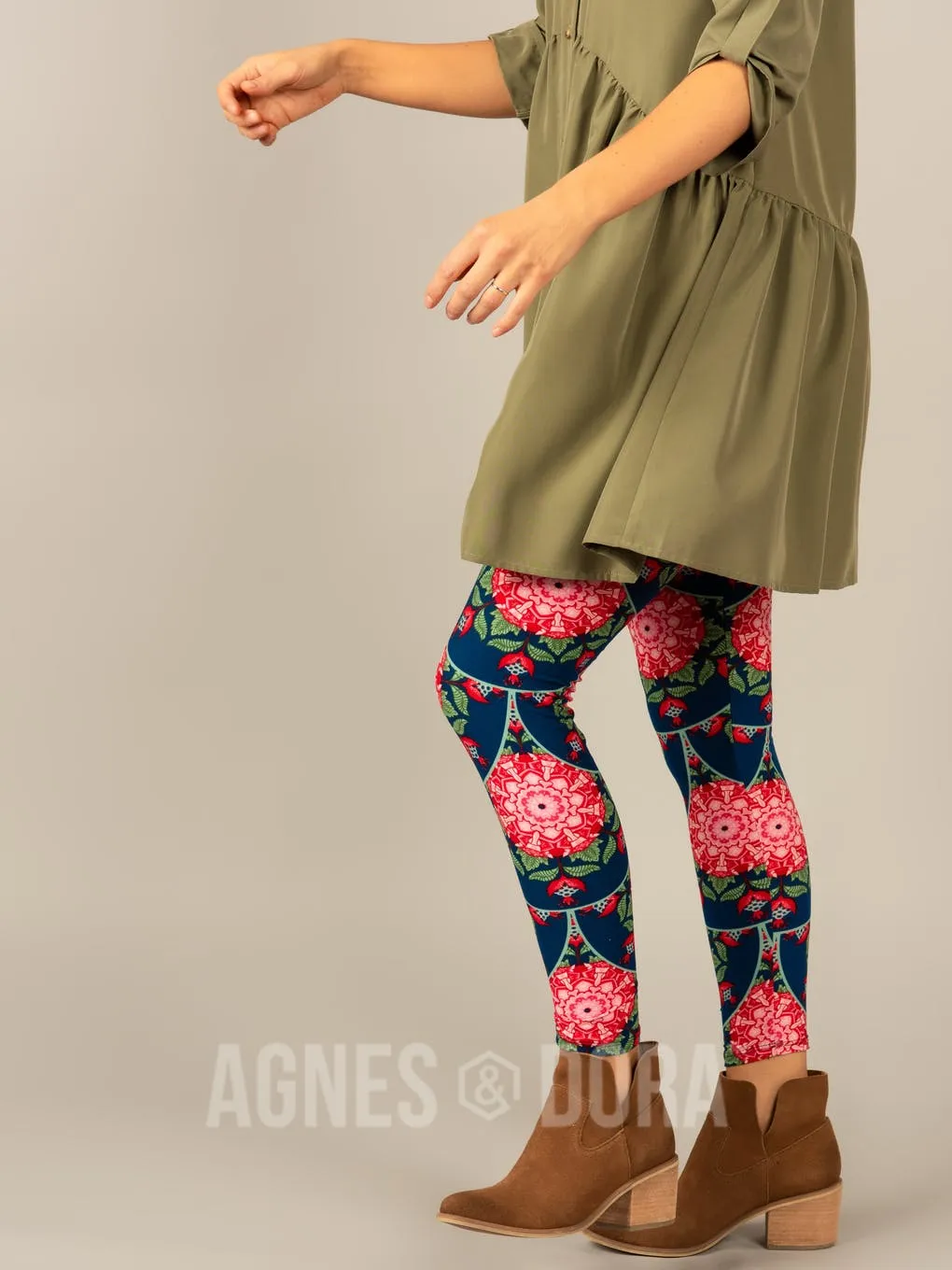 Agnes & Dora™ S/M Leggings Ring Around the Rosie