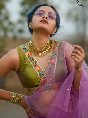 Hariyali Bagicha ( Blouse )