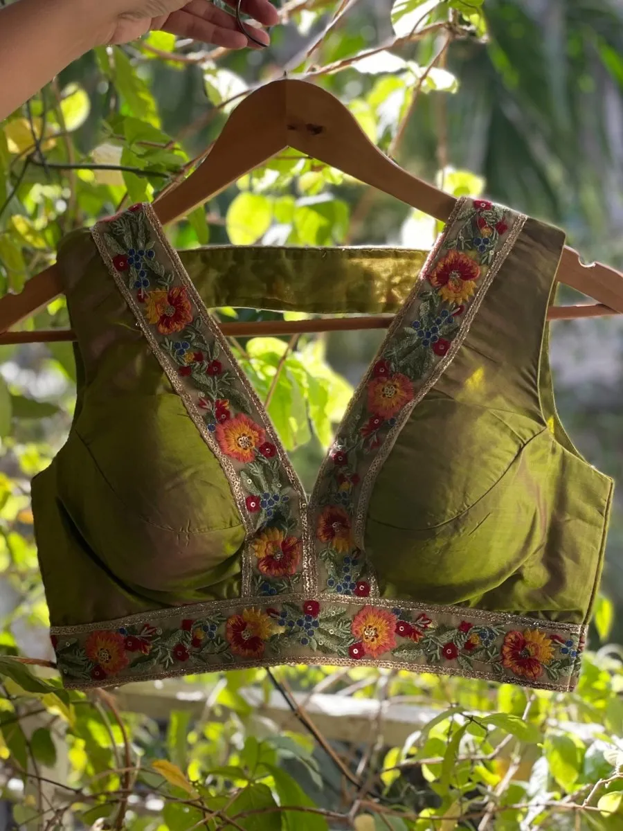 Hariyali Bagicha ( Blouse )