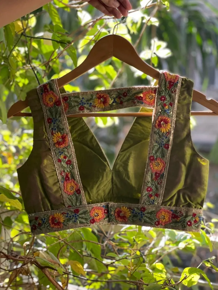 Hariyali Bagicha ( Blouse )
