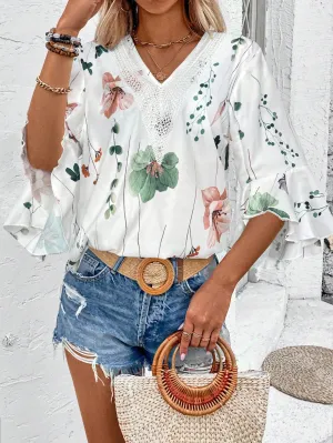 SHEIN VCAY Ladies' Holiday Floral Printed Lace Splicing Loose Fit Shirt With V-Neckline And Flared Sleeves