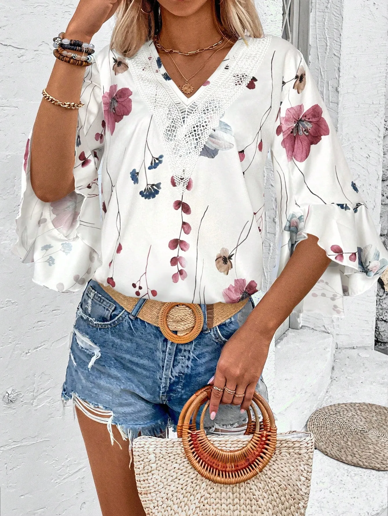 SHEIN VCAY Ladies' Holiday Floral Printed Lace Splicing Loose Fit Shirt With V-Neckline And Flared Sleeves
